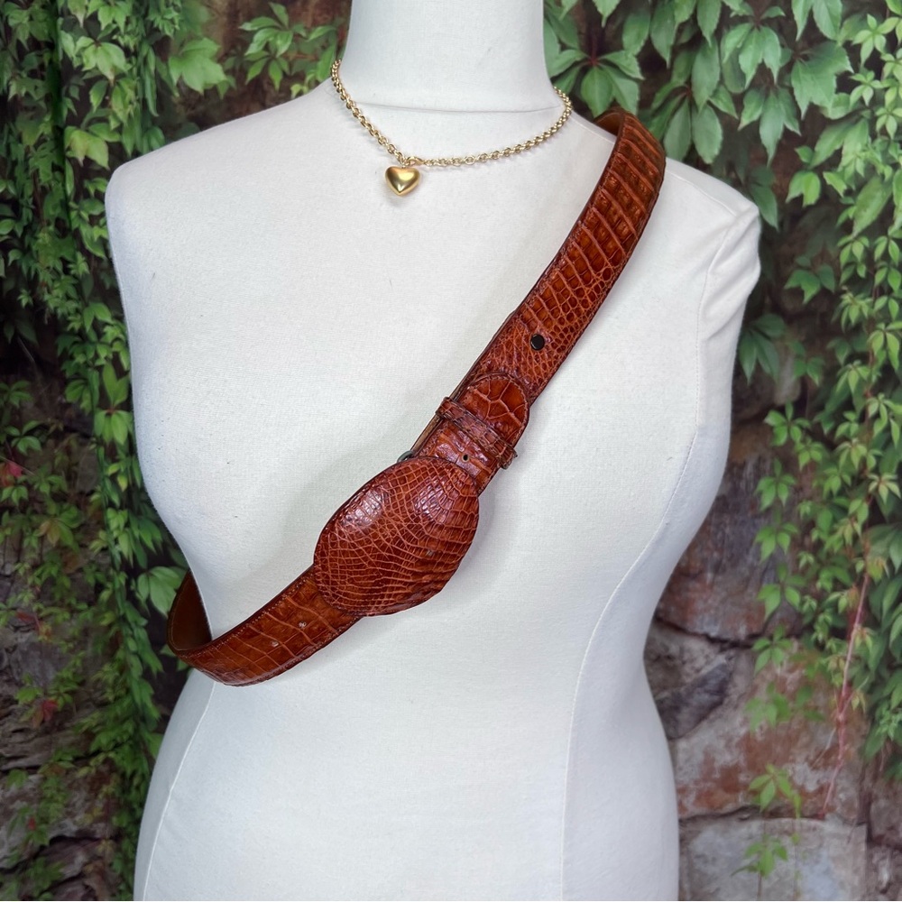 VINTAGE WESTERN Exotic Croc Embossed Leather Belt, 48 - Picture 7 of 11